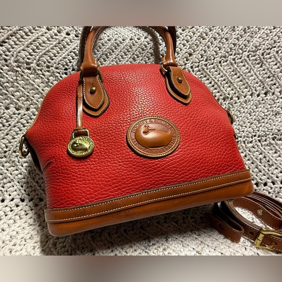 Vintage Dooney and Bourke Red Norfolk Crossbody - Picture 2 of 9
